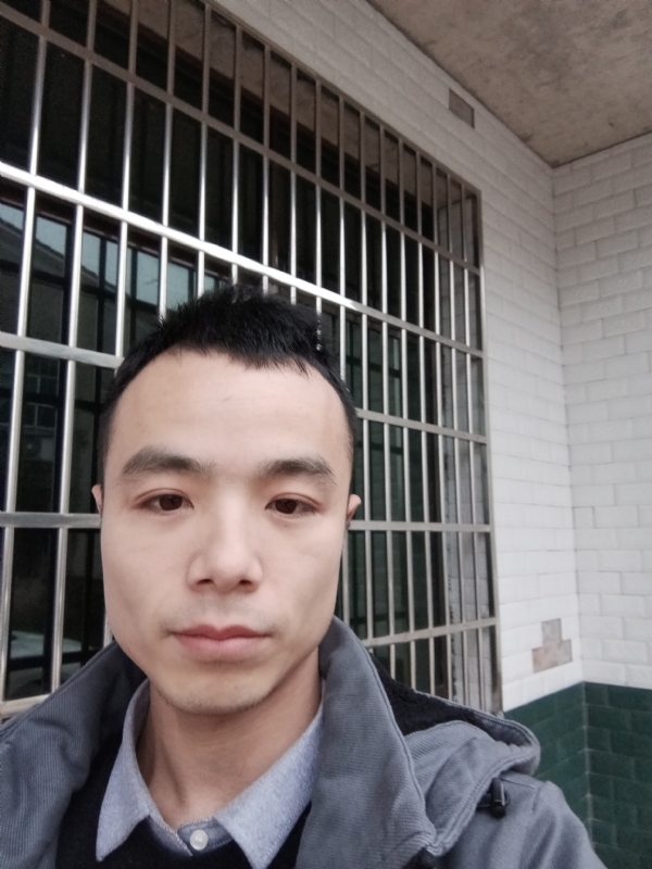 笑得那么开心的第三张照片--福清相亲网