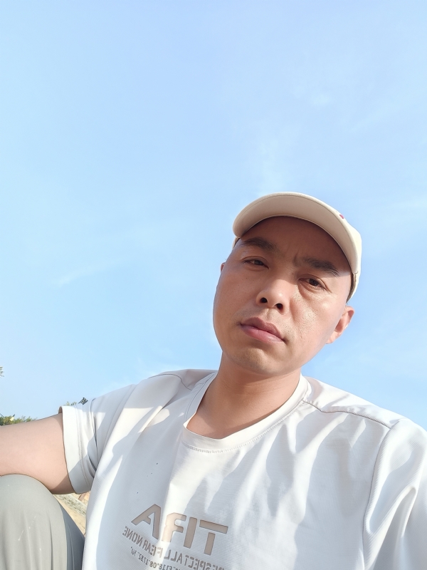 哥哥的第一张照片--福清相亲网