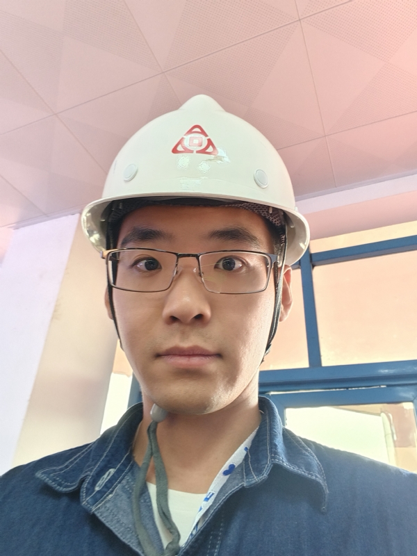 何鹏宇的第二张照片--福清相亲网