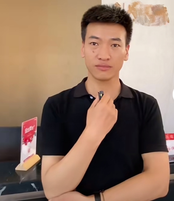 一杯梁白开的第一张照片--福清相亲网